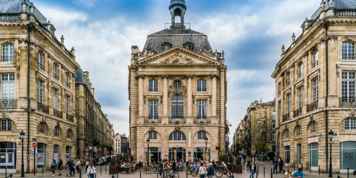 Discover Bordeaux Through Free Walking Tours: An Immersive Journey into the City's Charm